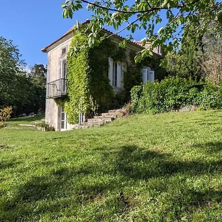 The Poppies House Villa Riberac