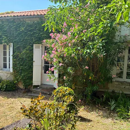 Villa The Poppies House Ribérac